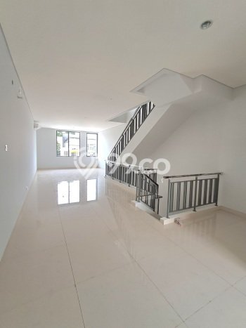 Ruko Bagus Dijual LB 326m2 Lokasi Strategis Tangerang Area Cocok untuk Berbisnis Ruko Bagus Dijual LB 326m2 Lokasi Strategis Tangerang Area Cocok untuk Berbisnis