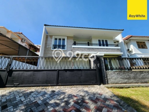 Jual Rumah Mewah Elegan Dengan View Cantik di Pakuwon City, Surabaya Jual Rumah Mewah Elegan Dengan View Cantik di Pakuwon City, Surabaya