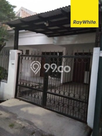 Jarang Ada! Rumah Sewa 4 Kamar Bagus Siap Huni Darmo permai Jarang Ada! Rumah Sewa 4 Kamar Bagus Siap Huni Darmo permai