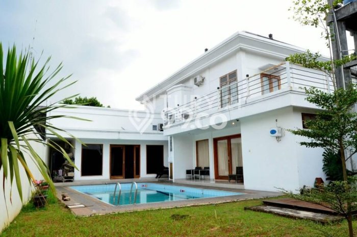 Rumah Elit LB 750m2 Siap Huni Desain Elegan di Cinere, Jakarta Selatan Rumah Elit LB 750m2 Siap Huni Desain Elegan di Cinere, Jakarta Selatan