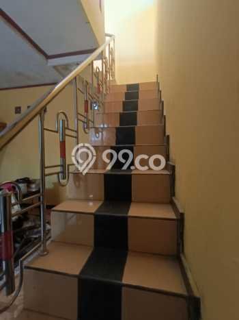 For Sale Rumah 6 Kamar Lokasi Ideal Nyaman dan Strategis di Jebres For Sale Rumah 6 Kamar Lokasi Ideal Nyaman dan Strategis di Jebres