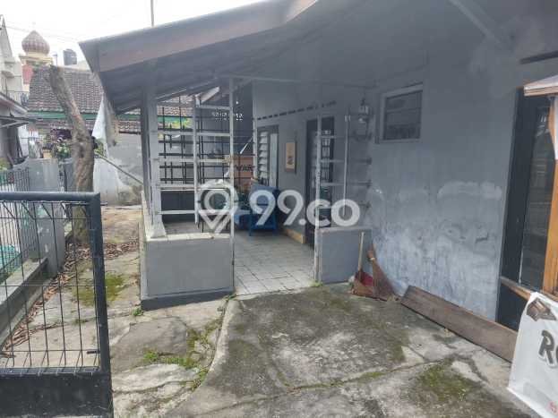 Dijual Rumah 10 Kamar Lokasi Ideal Nyaman dan Strategis di Laweyan Dijual Rumah 10 Kamar Lokasi Ideal Nyaman dan Strategis di Laweyan