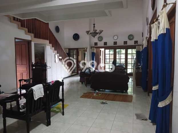 For Sale Rumah Mewah Exclusive di Laweyan, Surakarta For Sale Rumah Mewah Exclusive di Laweyan, Surakarta