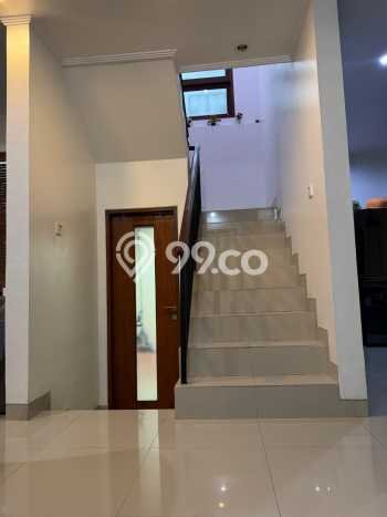 Rumah Mewah LB 213m2 Siap Huni Desain Elegan di Panjer, Denpasar Rumah Mewah LB 213m2 Siap Huni Desain Elegan di Panjer, Denpasar