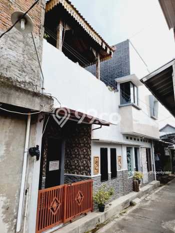 Dijual Cepat Rumah Favorit Siap Huni LB 300m2 di Banjarsari, Surakarta Dijual Cepat Rumah Favorit Siap Huni LB 300m2 di Banjarsari, Surakarta