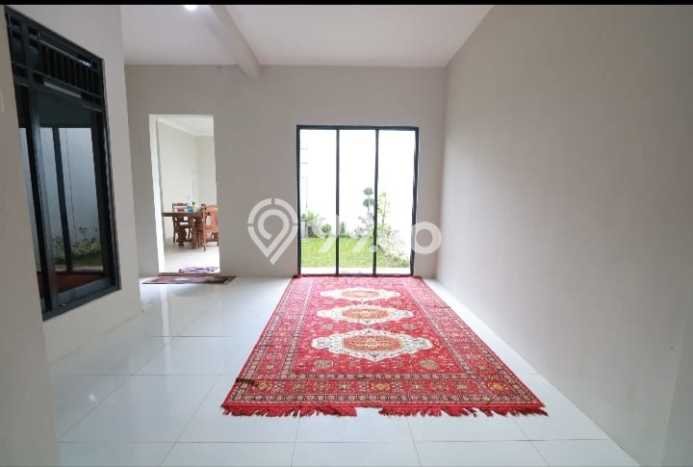 Rumah Modern Minimalis 3 Kamar Bisa Langsung Pindah di Laweyan Rumah Modern Minimalis 3 Kamar Bisa Langsung Pindah di Laweyan