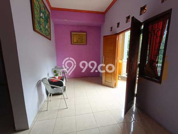 Dijual Cepat Rumah Bagus Siap Huni LB 160m2 di Banjarsari, Surakarta Dijual Cepat Rumah Bagus Siap Huni LB 160m2 di Banjarsari, Surakarta