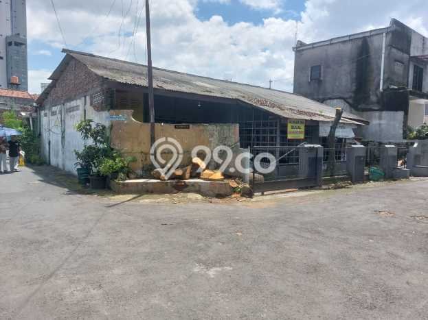 Dijual Rumah 10 Kamar Lokasi Ideal Nyaman dan Strategis di Laweyan Dijual Rumah 10 Kamar Lokasi Ideal Nyaman dan Strategis di Laweyan