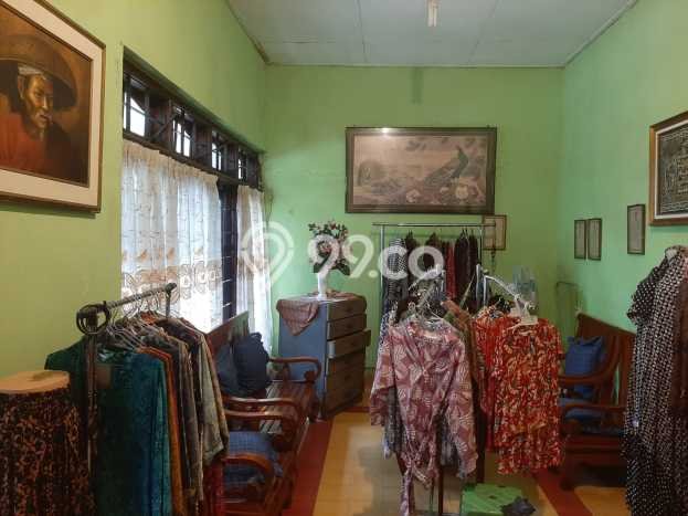 Hot Offer Hunian Mewah Ideal dan Luas di Pasar Kliwon, Surakarta Hot Offer Hunian Mewah Ideal dan Luas di Pasar Kliwon, Surakarta