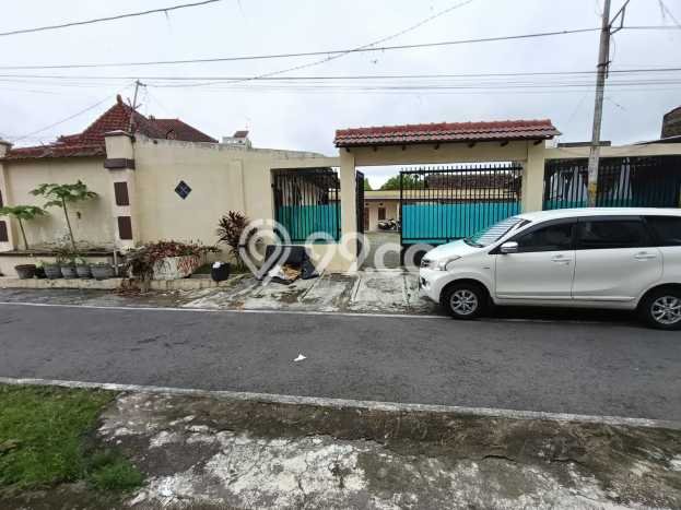 Rumah Kost Dijual Lokasi Banjarsari, Surakarta, 8 Kamar Tidur, 8 Kamar Mandi, 534m2 Rumah Kost Dijual Lokasi Banjarsari, Surakarta, 8 Kamar Tidur, 8 Kamar Mandi, 534m2