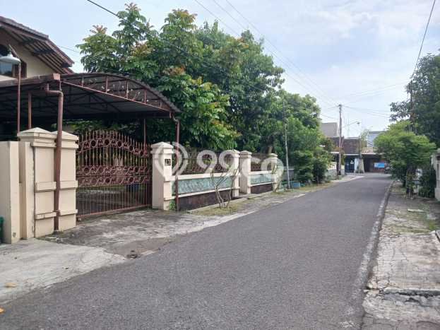 For Sale Rumah Mewah Exclusive di Laweyan, Surakarta For Sale Rumah Mewah Exclusive di Laweyan, Surakarta