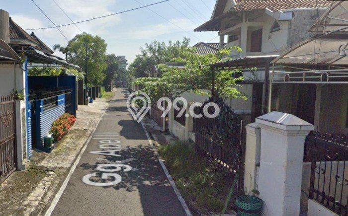 Rumah Strategis Modern Lb 186m2 di Laweyan, Surakarta Rumah Strategis Modern Lb 186m2 di Laweyan, Surakarta