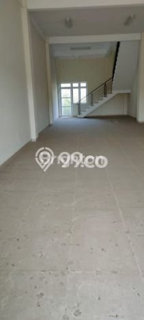 Disewakan Ruko komersial di Sragen luas bangunan 300m2 Disewakan Ruko komersial di Sragen luas bangunan 300m2