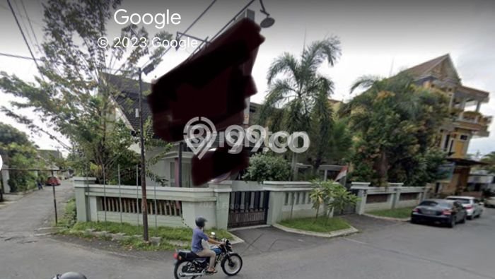 Rumah Elit Modern Tanpa Renovasi di Penumping Surakarta Rumah Elit Modern Tanpa Renovasi di Penumping Surakarta