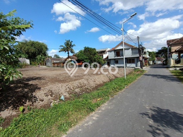 HARGA MENARIK! Tanah Kawasan Ngaglik, Luas 126m², Area Nyaman, Bebas Longsor HARGA MENARIK! Tanah Kawasan Ngaglik, Luas 126m², Area Nyaman, Bebas Longsor