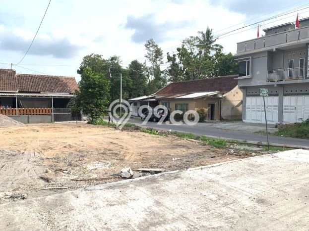 Tanah untuk Dijual Lokasi Ngemplak, Sleman Luas 264m2 SHM Tanah untuk Dijual Lokasi Ngemplak, Sleman Luas 264m2 SHM