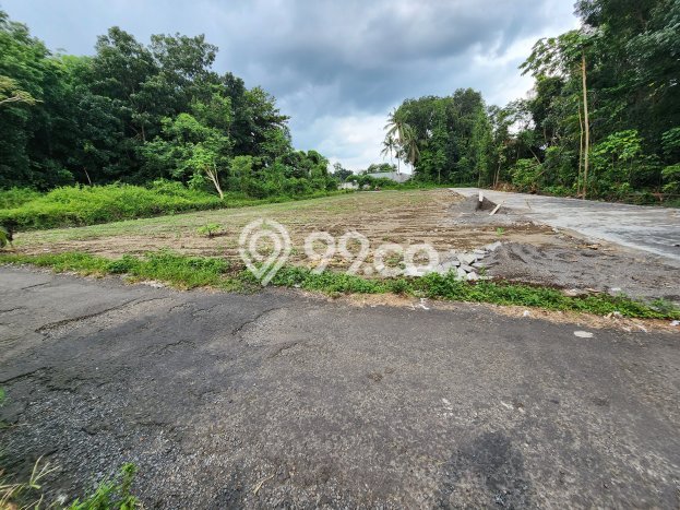 Tanah Dijual Lokasi Depok, Sleman Luas 217m2 Legalitas Aman Tanah Dijual Lokasi Depok, Sleman Luas 217m2 Legalitas Aman
