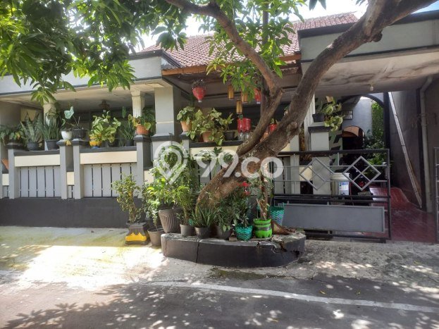 Jual Rumah Bagus Siap Huni LB 190m2 di Jaten, Karanganyar Jual Rumah Bagus Siap Huni LB 190m2 di Jaten, Karanganyar