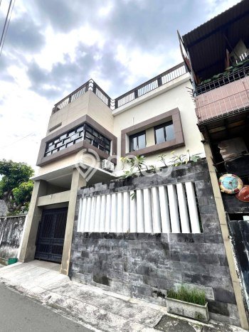 For Sale Rumah Mewah Exclusive di Laweyan, Surakarta For Sale Rumah Mewah Exclusive di Laweyan, Surakarta