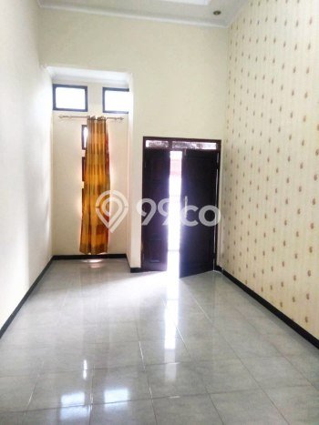 Lokasi strategis! Rumah siap pakai dikontrakkan di Colomadu LB 91m2 Lokasi strategis! Rumah siap pakai dikontrakkan di Colomadu LB 91m2