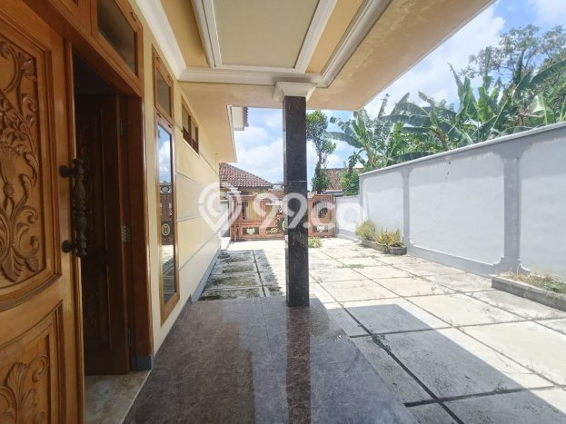 Rumah Bagus di Teras, Boyolali, Luas 491m² Bangunan 450m² HARGA MENARIK! Rumah Bagus di Teras, Boyolali, Luas 491m² Bangunan 450m² HARGA MENARIK!