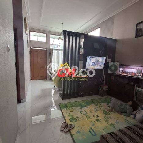 Rumah Elit Modern Tanpa Renovasi di Sarijadi Bandung Rumah Elit Modern Tanpa Renovasi di Sarijadi Bandung
