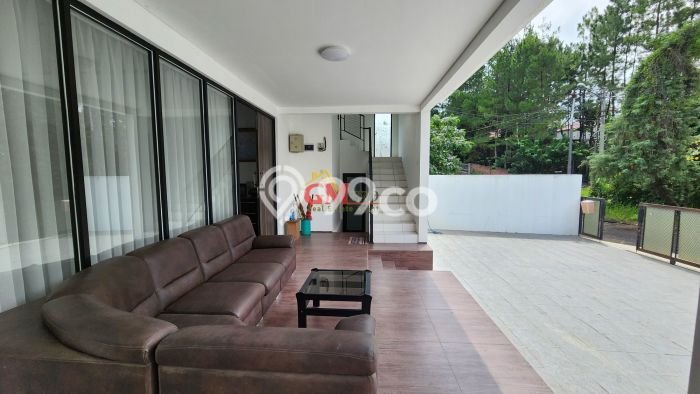 For Sale! Premium House LT 323m2 Desain Modern di Setra Duta For Sale! Premium House LT 323m2 Desain Modern di Setra Duta