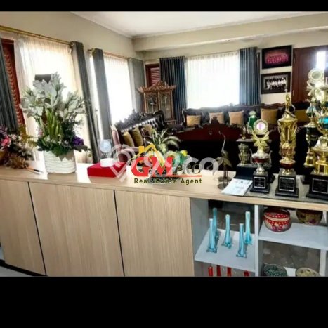 Rumah Elit Modern Tanpa Renovasi di Gunung Batu Bandung Rumah Elit Modern Tanpa Renovasi di Gunung Batu Bandung