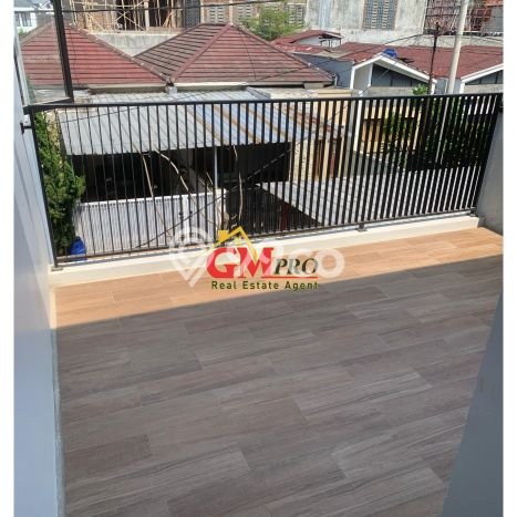 KESEMPATAN EMAS! Rumah di Arcamanik, Bandung, Luas 148m² LB 161m² KESEMPATAN EMAS! Rumah di Arcamanik, Bandung, Luas 148m² LB 161m²