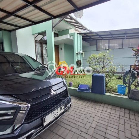 Rumah Elit Modern Tanpa Renovasi di Sarijadi Bandung Rumah Elit Modern Tanpa Renovasi di Sarijadi Bandung