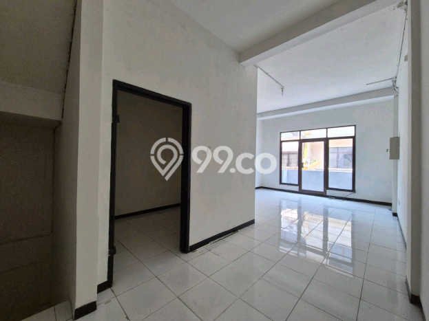 Ruko For Rent Kawasan Sukolilo, Luas 180m², Area Bisnis, Akses Utama Ruko For Rent Kawasan Sukolilo, Luas 180m², Area Bisnis, Akses Utama