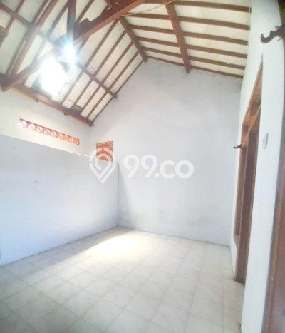 Dijual Cepat Rumah Bagus Siap Huni LB 325m2 di Karanganyar, Karanganyar Dijual Cepat Rumah Bagus Siap Huni LB 325m2 di Karanganyar, Karanganyar