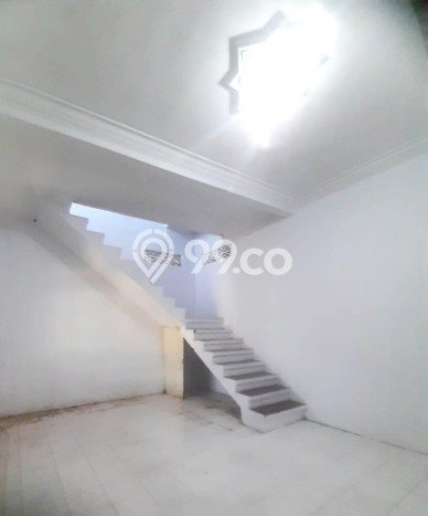 Dijual Cepat Rumah Bagus Siap Huni LB 325m2 di Karanganyar, Karanganyar Dijual Cepat Rumah Bagus Siap Huni LB 325m2 di Karanganyar, Karanganyar