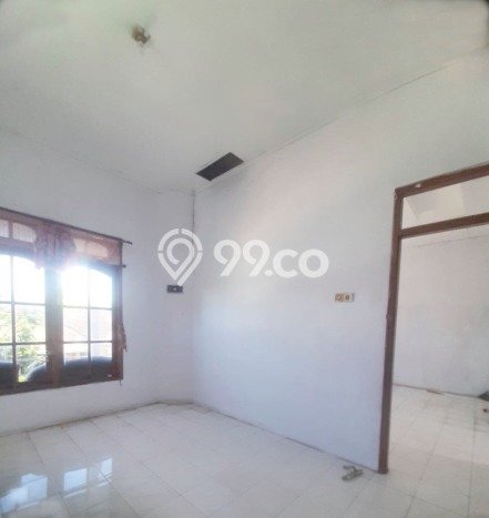 Dijual Cepat Rumah Bagus Siap Huni LB 325m2 di Karanganyar, Karanganyar Dijual Cepat Rumah Bagus Siap Huni LB 325m2 di Karanganyar, Karanganyar