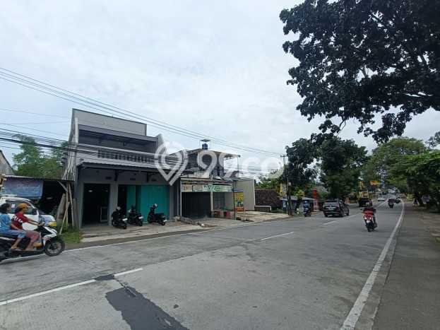 Ruko Bagus LT 140m2 LB 200m2 Dijual di Gondangrejo Karanganyar Ruko Bagus LT 140m2 LB 200m2 Dijual di Gondangrejo Karanganyar
