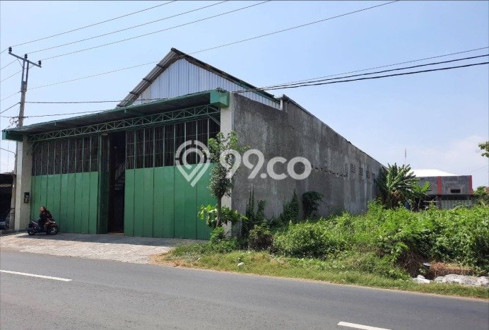 Unit Gudang Paling Strategis di Tasikmadu Karanganyar dengan LB 1100m2 Unit Gudang Paling Strategis di Tasikmadu Karanganyar dengan LB 1100m2