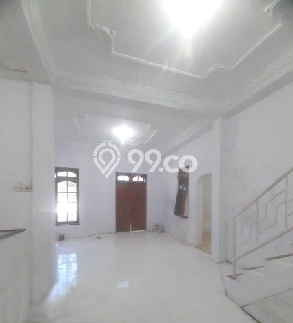 Dijual Cepat Rumah Bagus Siap Huni LB 325m2 di Karanganyar, Karanganyar Dijual Cepat Rumah Bagus Siap Huni LB 325m2 di Karanganyar, Karanganyar