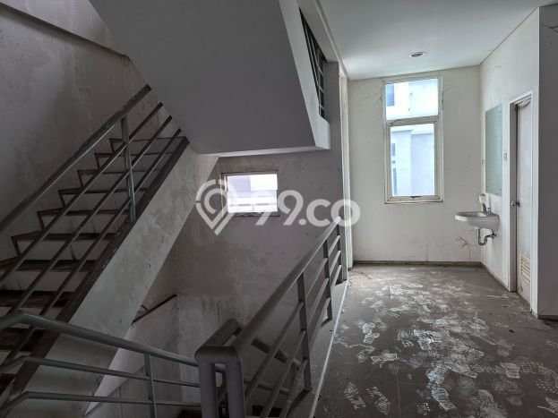 Unit Ruko Dijual di Kelapa Gading Jakarta Utara Luas Tanah 105m2, Luas Bangunan 369m2 Unit Ruko Dijual di Kelapa Gading Jakarta Utara Luas Tanah 105m2, Luas Bangunan 369m2