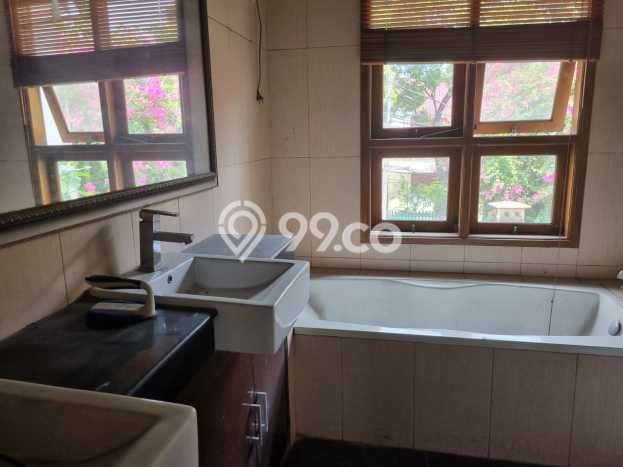 Rumah Eksklusif Siap Huni LT 728m2 di Menteng, Jakarta Pusat Rumah Eksklusif Siap Huni LT 728m2 di Menteng, Jakarta Pusat