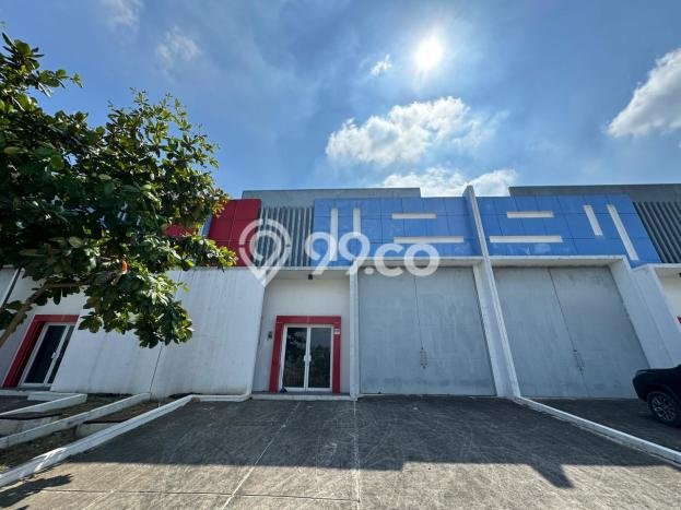 Disewakan Gudang komersial di Karawang Timur luas bangunan 360m2 Disewakan Gudang komersial di Karawang Timur luas bangunan 360m2