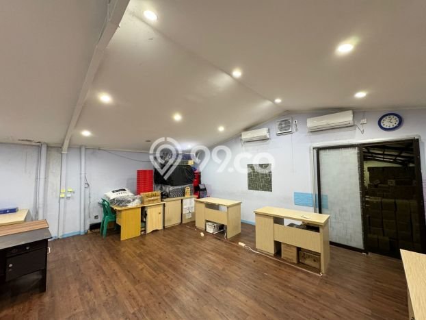 Gudang Dijual di Jakarta Barat LT 366m2 & LB 650m2 Lokasi Terbaik! Gudang Dijual di Jakarta Barat LT 366m2 & LB 650m2 Lokasi Terbaik!