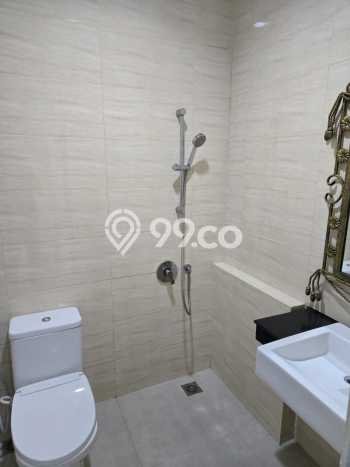Hunian Elit LB 200m2 Siap Huni Desain Elegan di Green Lake City, Jakarta Barat Hunian Elit LB 200m2 Siap Huni Desain Elegan di Green Lake City, Jakarta Barat