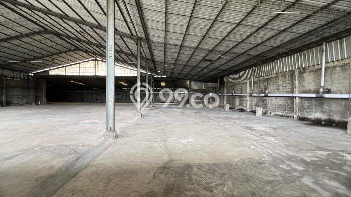Disewakan Gudang di Cipondoh Tangerang LT 2800m2, LB 2000m2 Disewakan Gudang di Cipondoh Tangerang LT 2800m2, LB 2000m2