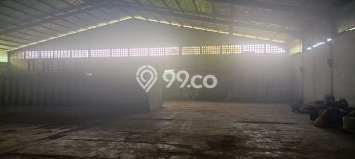 Gudang Disewa di Tangerang dengan LB 3780m2 Area Komersial Ramai Gudang Disewa di Tangerang dengan LB 3780m2 Area Komersial Ramai