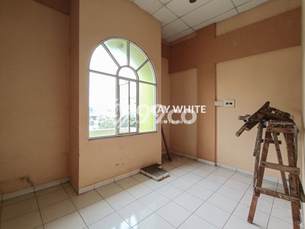 Ruko Bagus Dijual LB 210m2 Lokasi Strategis Jakarta Selatan Area Cocok untuk Berbisnis Ruko Bagus Dijual LB 210m2 Lokasi Strategis Jakarta Selatan Area Cocok untuk Berbisnis