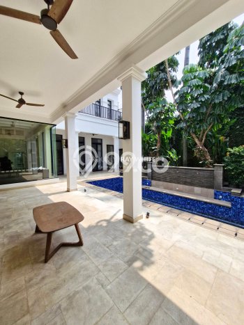 Disewakan Rumah Bagus di Kebayoran Baru Harga Rp 1,25 Miliar/ Tahun Disewakan Rumah Bagus di Kebayoran Baru Harga Rp 1,25 Miliar/ Tahun