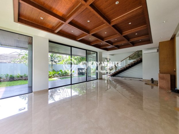 Rumah Elit Modern Siap Huni di Kemang Jakarta Selatan Rumah Elit Modern Siap Huni di Kemang Jakarta Selatan