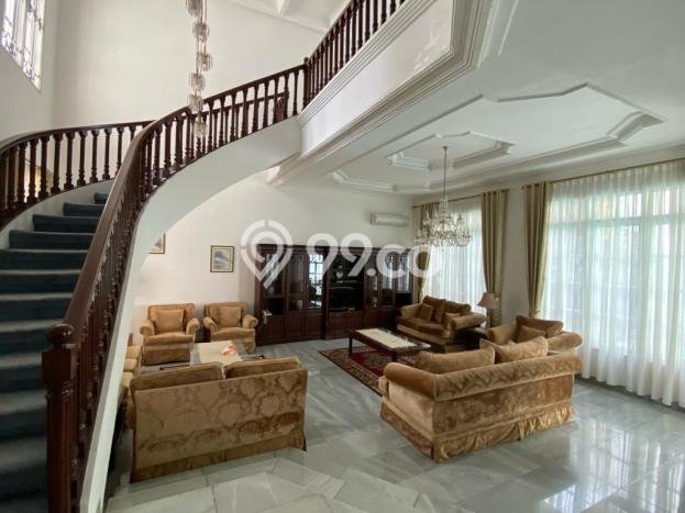 Sewa Rumah Strategis LT 500m2 / LB 325m2 di Mega Kuningan, Jakarta Selatan Sewa Rumah Strategis LT 500m2 / LB 325m2 di Mega Kuningan, Jakarta Selatan