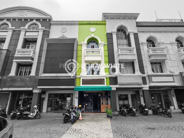Ruko Bagus Dijual LB 210m2 Lokasi Strategis Jakarta Selatan Area Cocok untuk Berbisnis Ruko Bagus Dijual LB 210m2 Lokasi Strategis Jakarta Selatan Area Cocok untuk Berbisnis