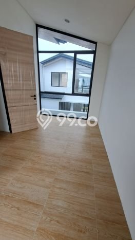 Rumah Luas Asri 2 KT Siap Pakai di Gading Serpong Tangerang Rumah Luas Asri 2 KT Siap Pakai di Gading Serpong Tangerang